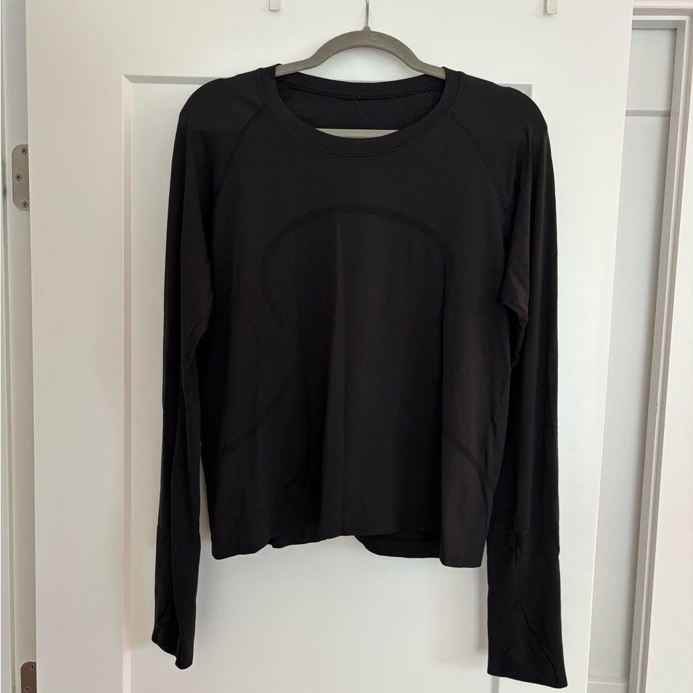 lululemon Swiftly Tech Waist Length Long Sleeve / Size 14 / Black